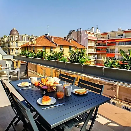 Nestor&jeeves - Diamond Bay Terrace - - Close Sea